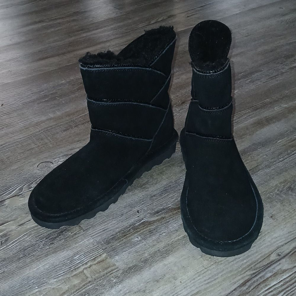 Black  faux fur lined snow winter boots Sz 7 NWOT